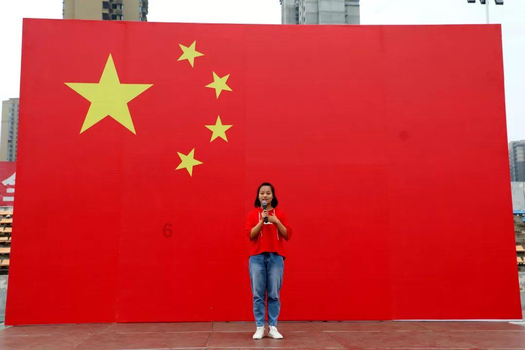 u盘在手机上怎么下载电视剧？